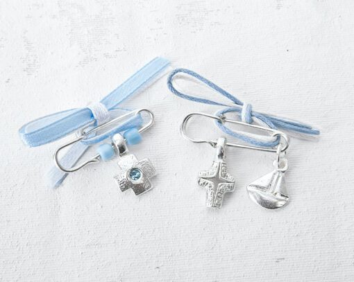 Μαρτυρικό Παραμάνα με σταυρουδάκι και καραβάκι Δύο σχέδια