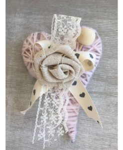 Μπομπονιέρα Γάμου Καρδιά Από Νήμα Στολισμένη